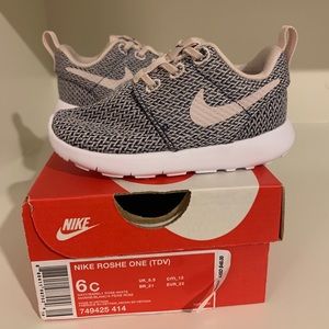 Nike Roche One (TDV) Infant/toddler girls shoes 6C